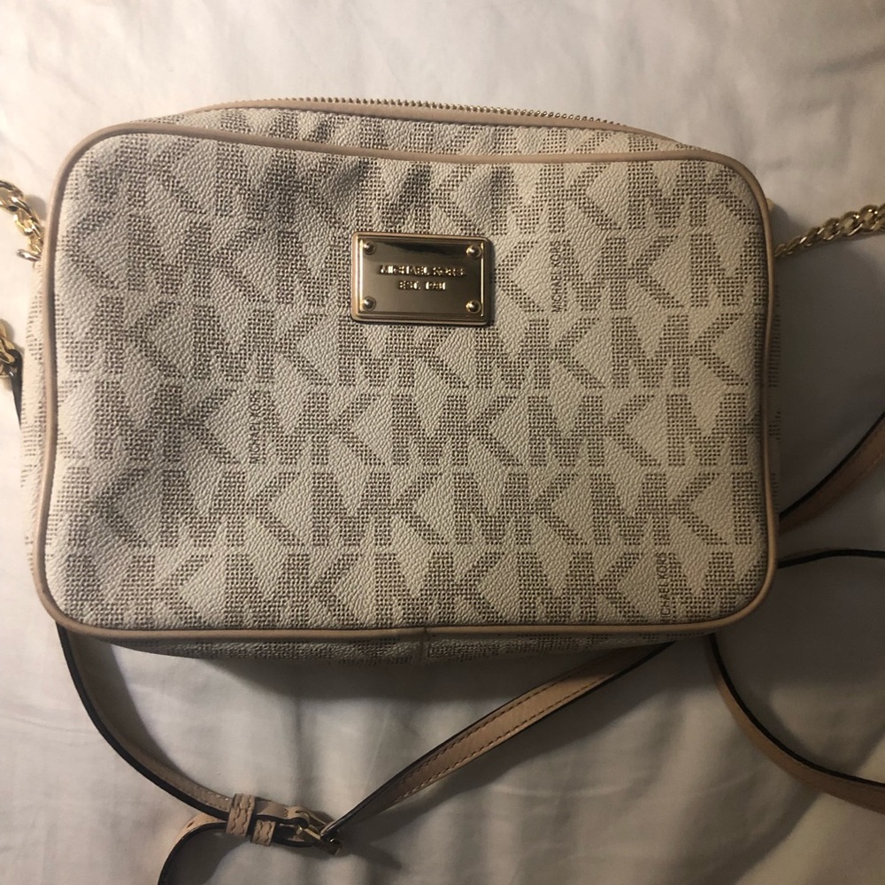 Michael Kors Crossbody purse
